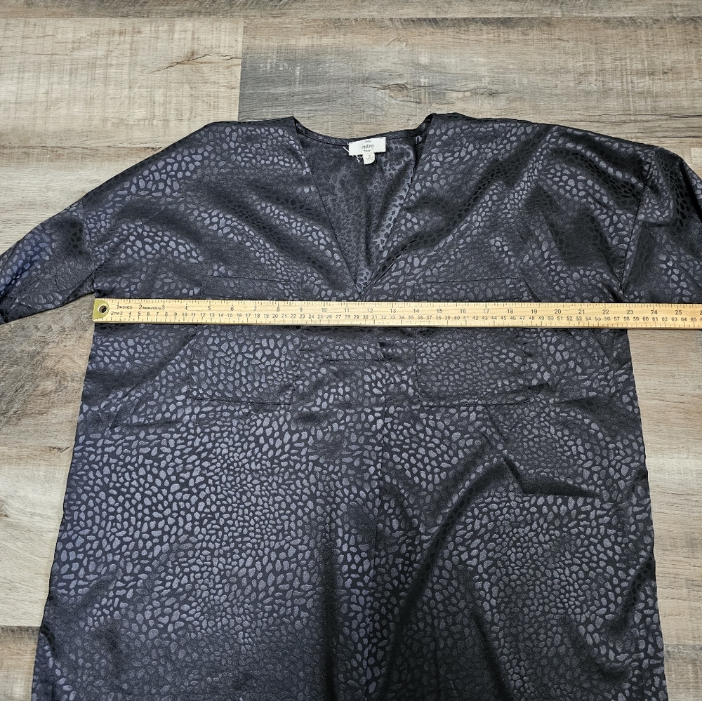 entro, Size Small, Elegant Black Women's Top, Cheetha Print - Picture 8 of 11